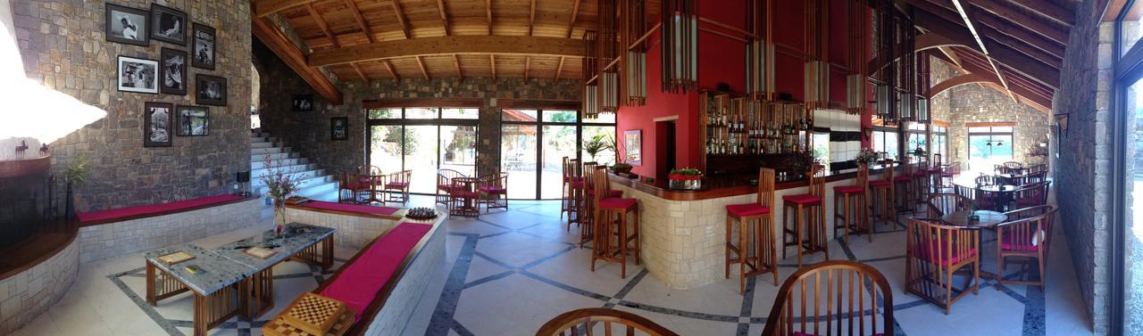ホテル Le Jardin Du Roy Ranohira エクステリア 写真